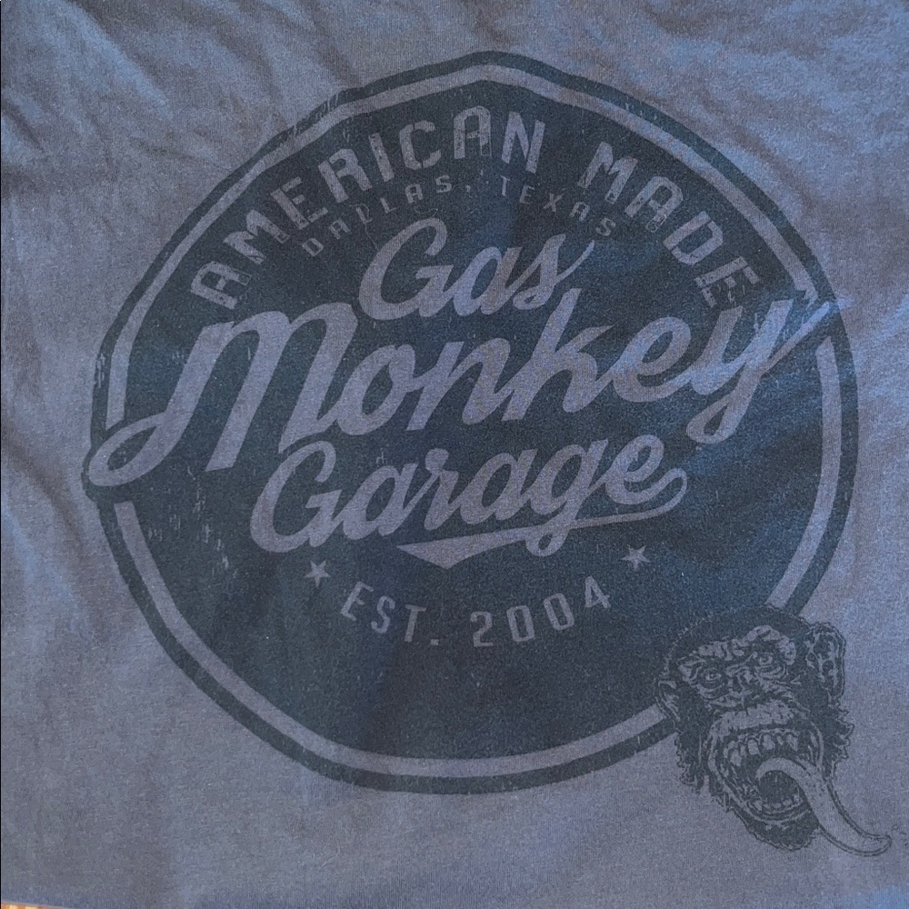 Garage Heather Gray V-Neck Tee - Picture 4 of 7